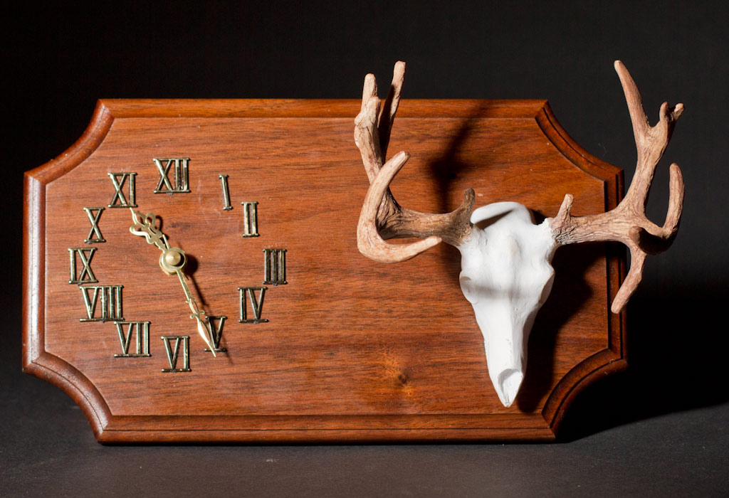 Wall hanging Non-Typical Mule Deer clock